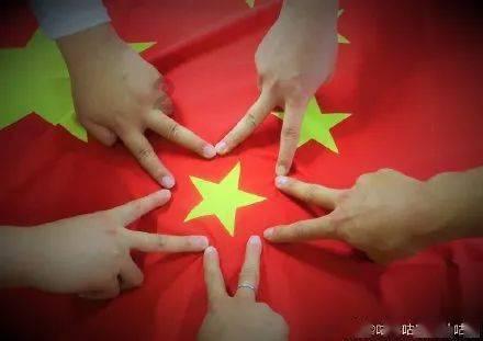 云南8岁小女孩，因溜索过江求学火遍全国，16年后，她的选择让所有人意外